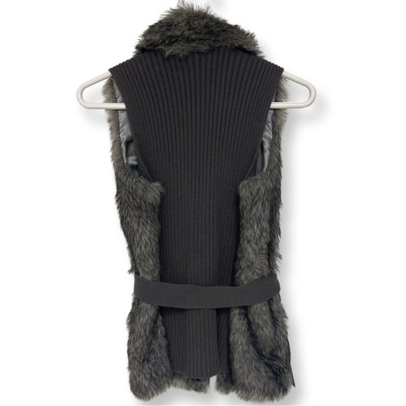 Romeo + Juliet Couture Faux Fur Knit Vest With Belt Women’s Gray Small - Picture 3 of 9